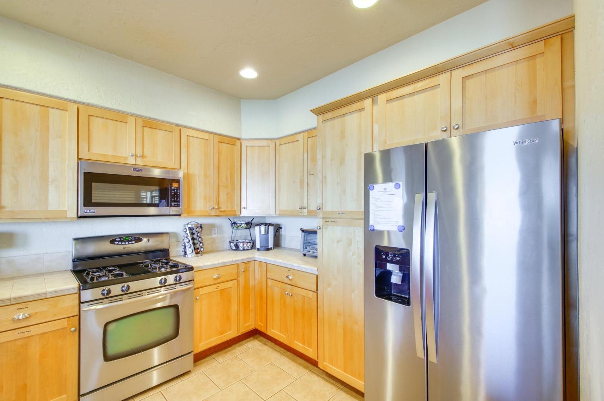 Quiet Waterfront Escape With Hot Tub And Beach Access! Gold Beach Eksteriør billede