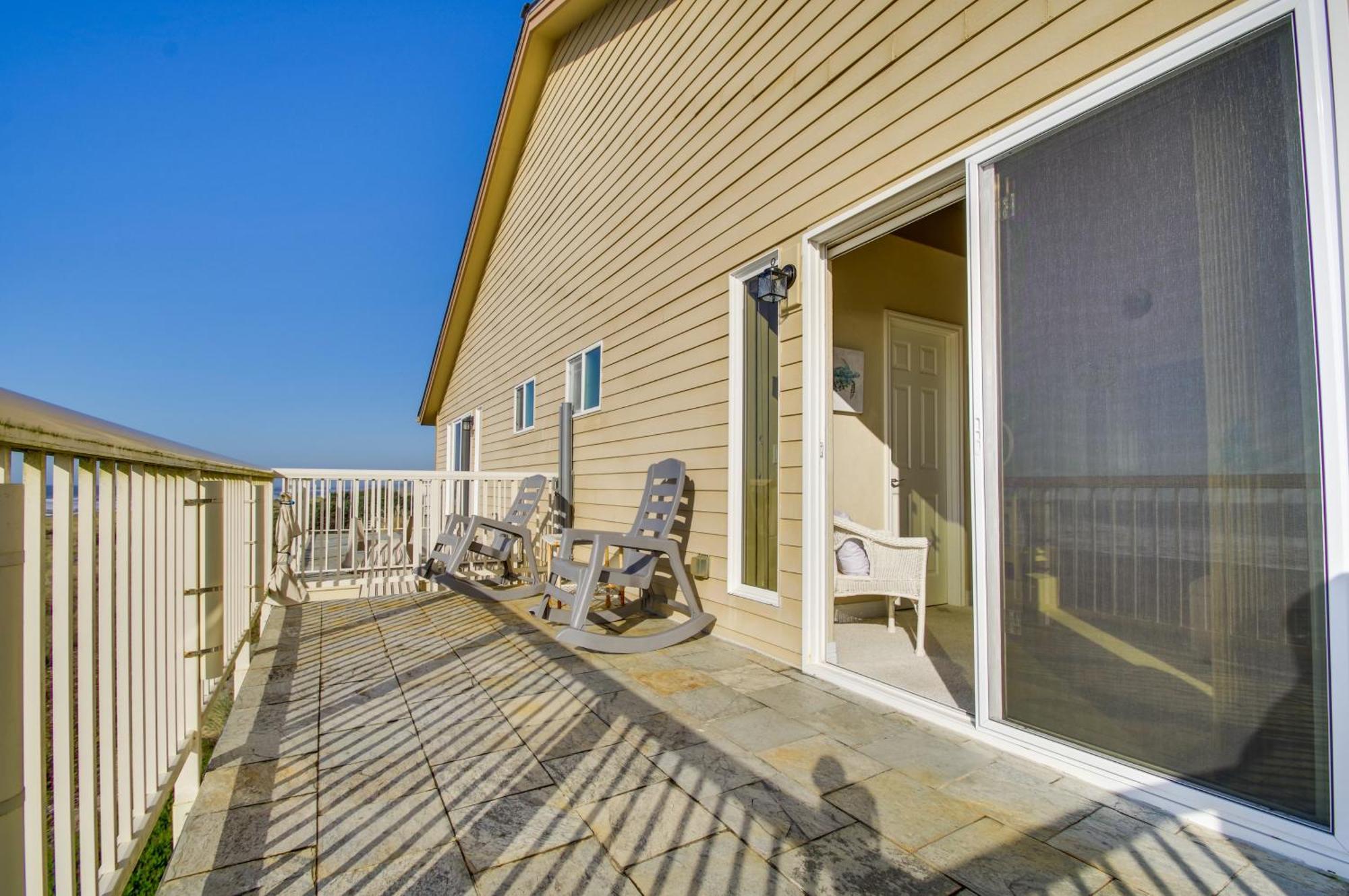 Quiet Waterfront Escape With Hot Tub And Beach Access! Gold Beach Eksteriør billede